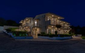 Nondas Apartments